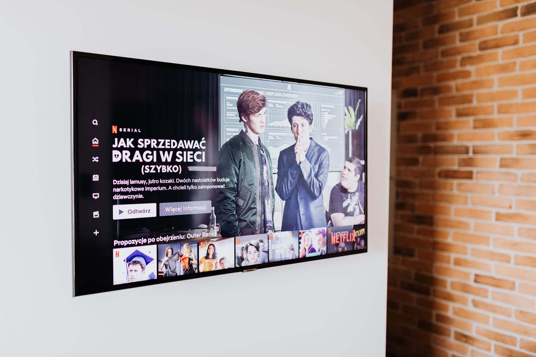 Watch Hulu in Europe on a TV screen