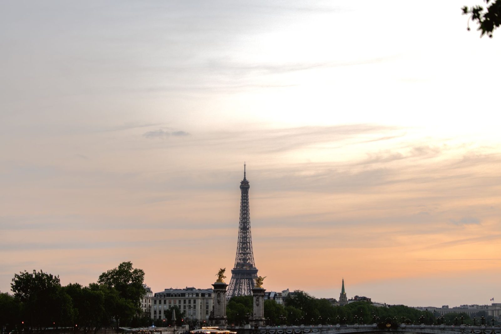 Watch Crave in France on a TV screen